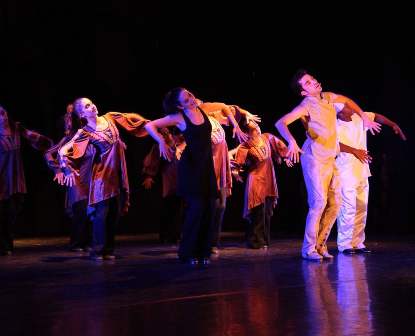 Photo.stage_10.12.01(02)_rdc.path.of.light_sharon.lavi